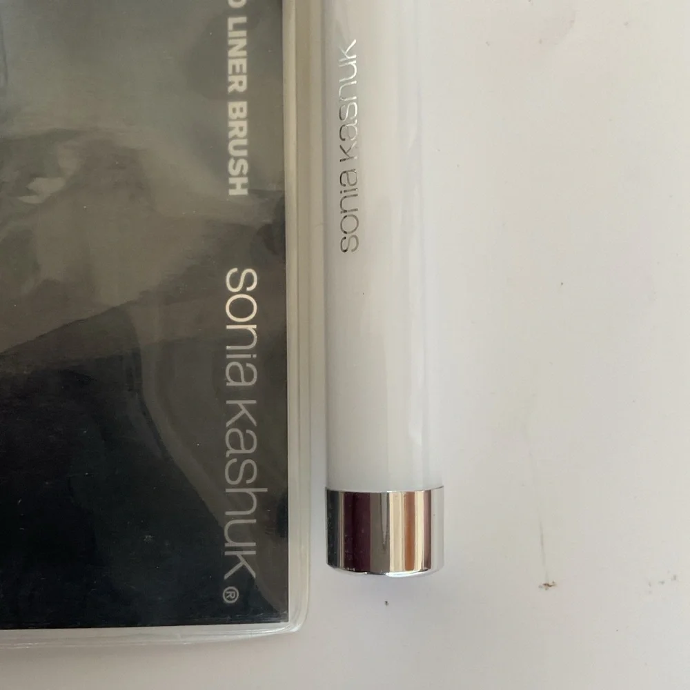 Sonia Kashuk Angled Liner Brush NWT